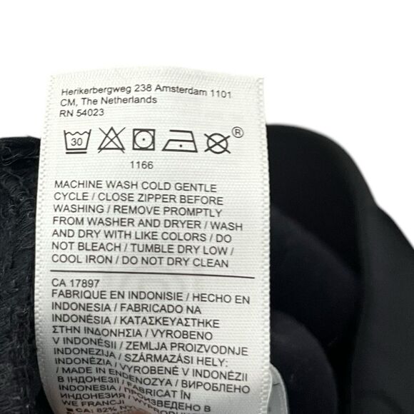 Welcome to my closet! - Picture 11 of 13